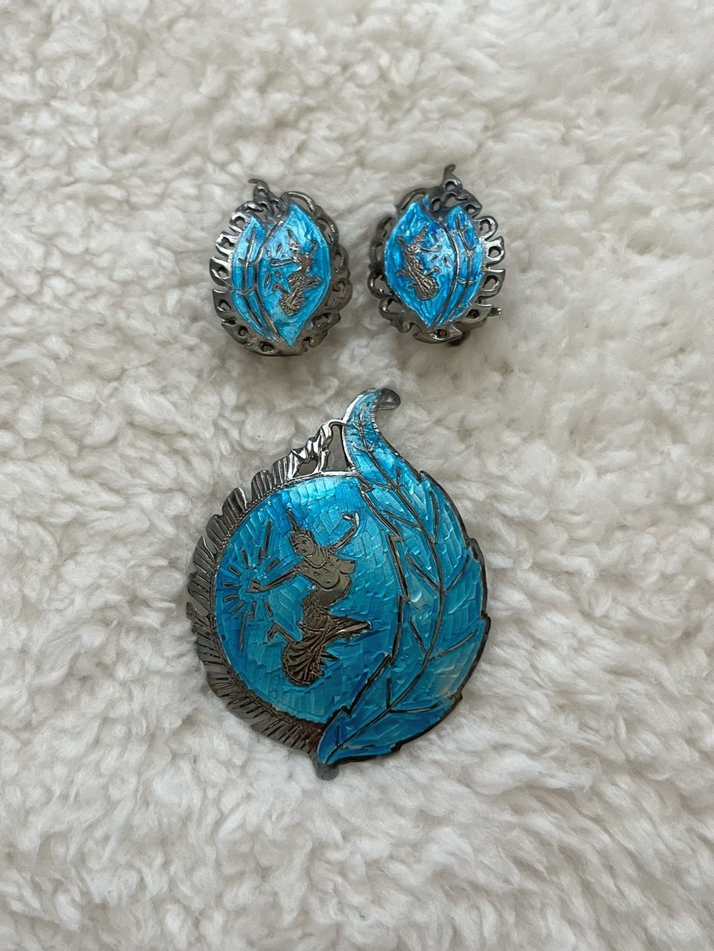 Vintage Siam brooch & earring set